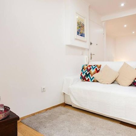 Charming Studio In Mouraria Lisbon Luaran gambar