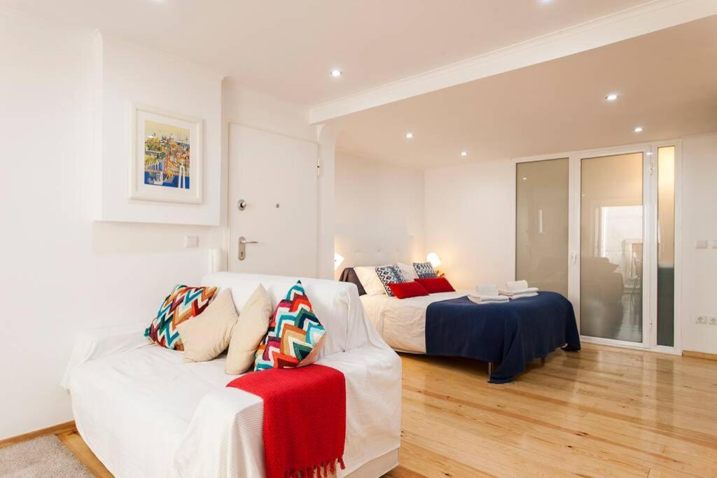 Charming Studio In Mouraria Lisbon Luaran gambar