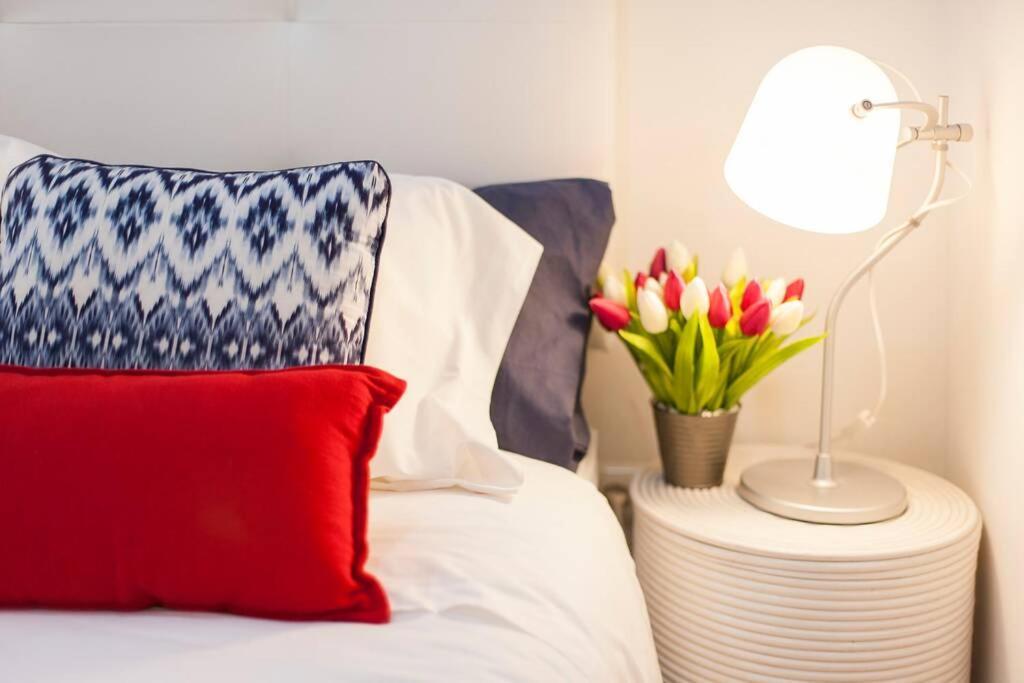 Charming Studio In Mouraria Lisbon Luaran gambar